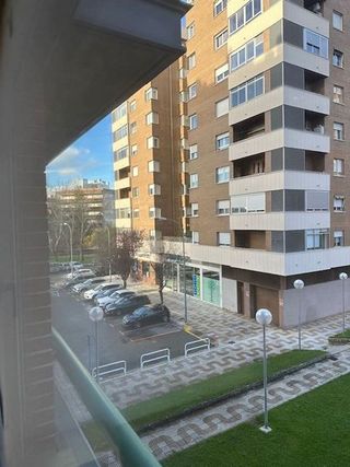 Oficina en alquiler en Ermitagaña - Mendebaldea en Pamplona
