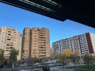 Oficina en alquiler en Ermitagaña - Mendebaldea en Pamplona