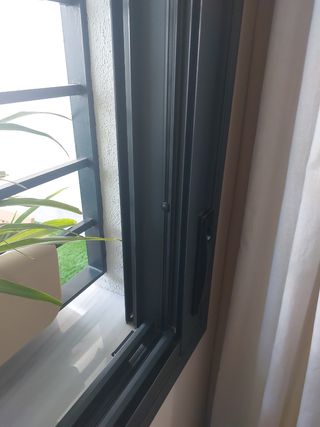Ventana completa PVC gris antracita 130x140