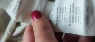 Blusa estampada beige y gris