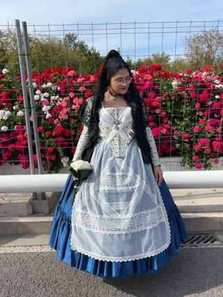 Traje Huertana azul y blanco