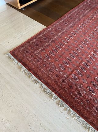 Tappeto persiano in seta annodata a mano