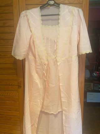 Bata y camisón rosa vintage 44 de pecho