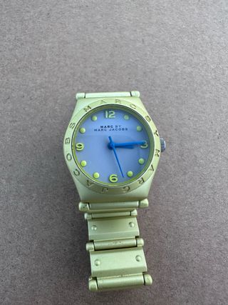 Reloj Marc by Marc Jacobs Amarillo.
