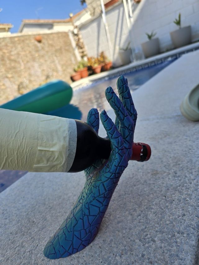 Porta botellas mano 3D