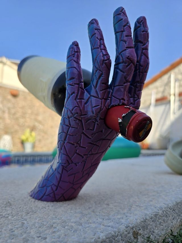 Porta botellas mano 3D