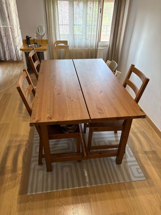 Mesa extensible comedor + 4 sillas 