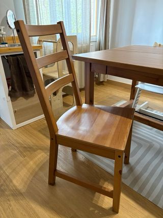 Mesa extensible comedor + 4 sillas 