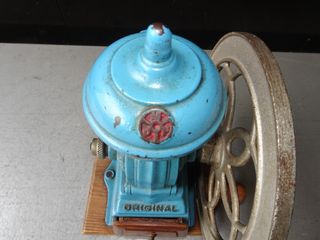 Molinillo café antiguo J.M.F. azul