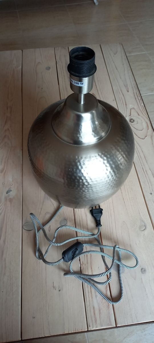 Lámpara mesa étnica metal plata