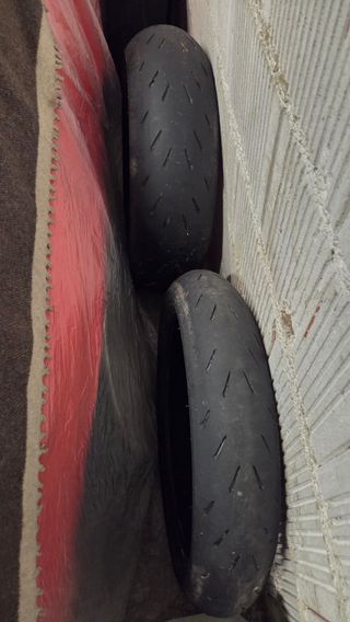 Neumáticos Michelin Power GP 180/55-120/70