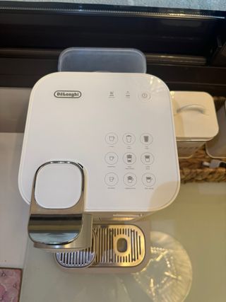 Cafetera DeLonghi Nespresso Lattissima