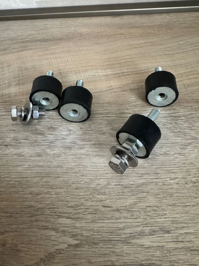 4 Piedini Antivibranti per Macchine