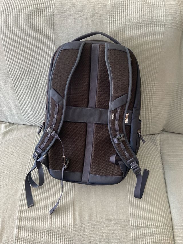 Mochila Thule - Negra con Naranja