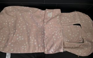 Saco silla bebé - Estrellas rosa.
Perfecto estado.