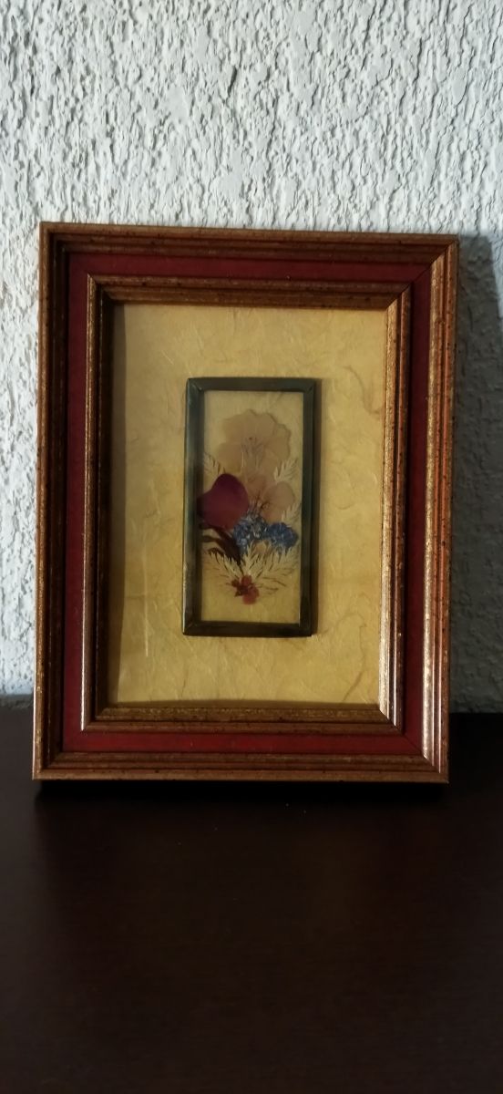 Cuadro con flores secas de 20 x 16 cm