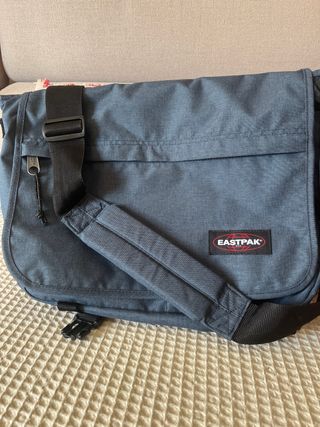 Bolso Eastpak azul
