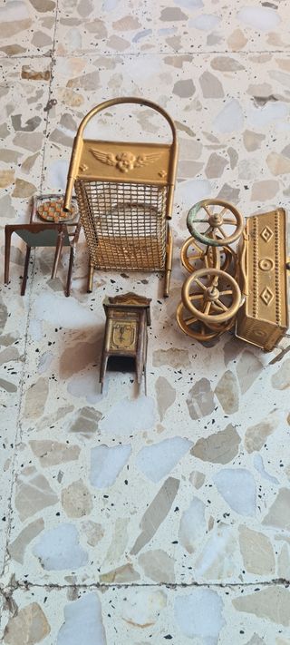 Antichi giocattoli di latta anni '30