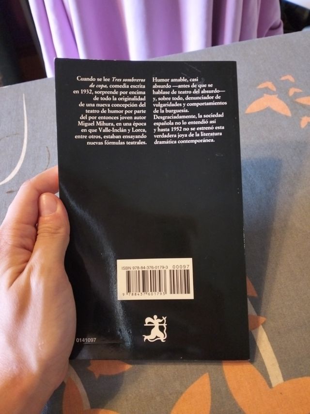 Tres Sombreros de Copa (Letras Hipanicas) (Spanish Edition)