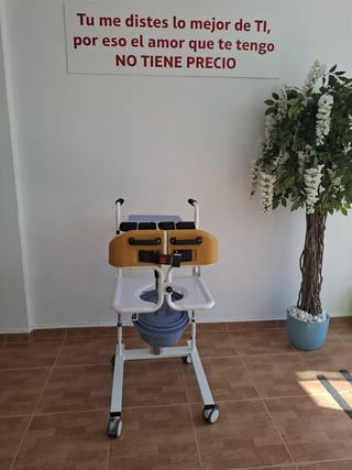 Silla de transferencia geriátrica