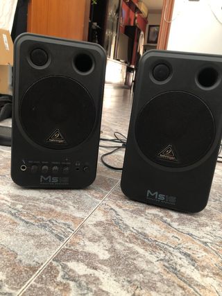 Altavoces Behringer MS16