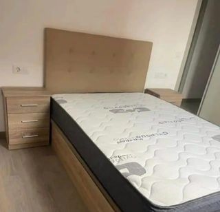 PRECIOSA CAMA DOBLE CON SU CABECERO DISPONIBLE CON