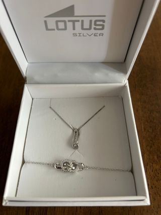 Juego Lotus Silver: Collar y Pulsera