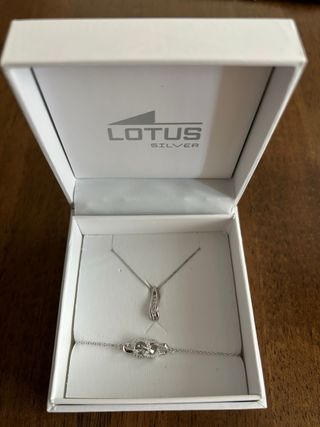 Juego Lotus Silver: Collar y Pulsera