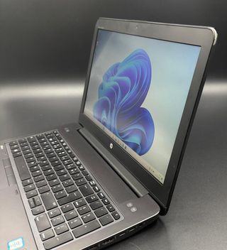 HP ZBook 15 G3 - Portátil Preto