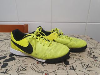 Botas fútbol Nike Multitaco

