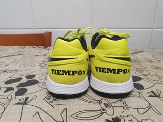Botas fútbol Nike Multitaco
