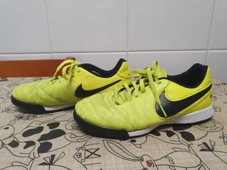 Botas fútbol Nike Multitaco
