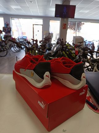 Zapatillas Puma SF Drift Cat 8 rojas, talla 44