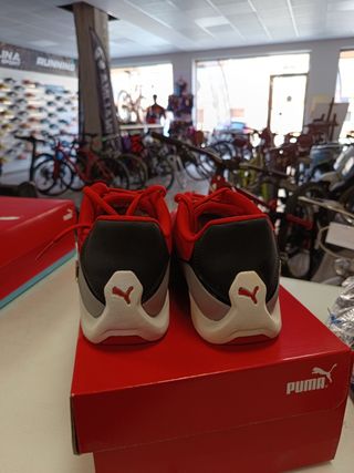 Zapatillas Puma SF Drift Cat 8 rojas, talla 44