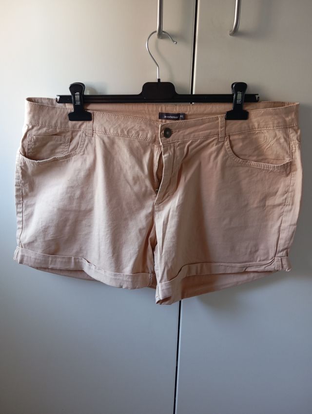 Pantalón corto beige