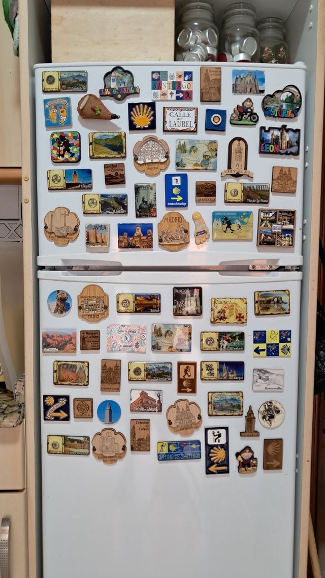 Colección de 66 imanes del Camino de Santiago 