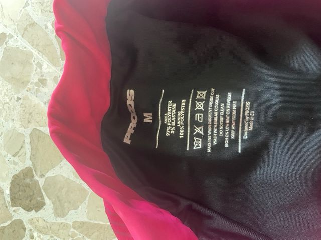 Shorts deportivos Prozis rosa-rojo