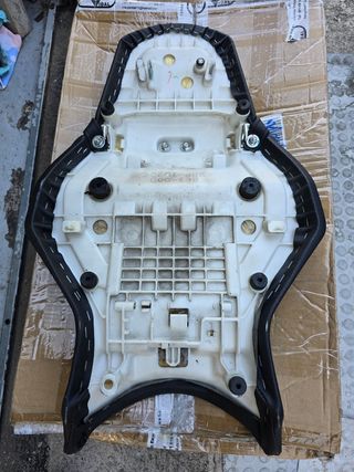 Asiento Yamaha MT-10