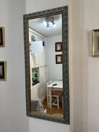 Espejo dorado y verde agua