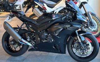Honda CBR 1000 RR-R