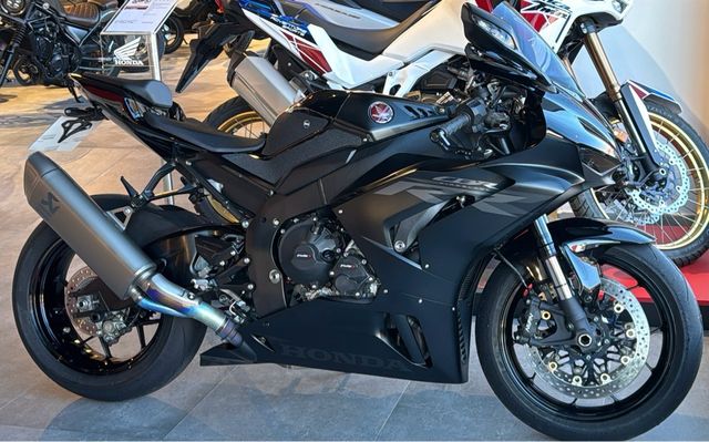 Honda CBR 1000 RR-R