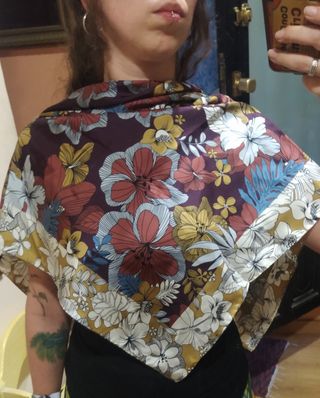 Pañuelo seda flores multicolor