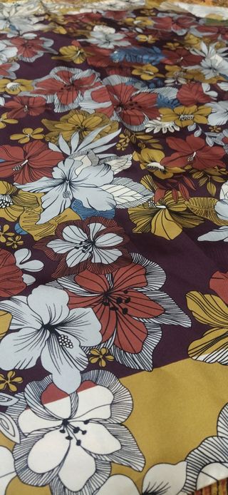 Pañuelo seda flores multicolor