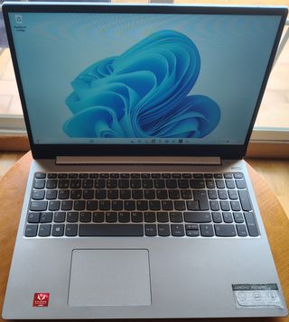 Portátil Lenovo Ideapad 330S i7