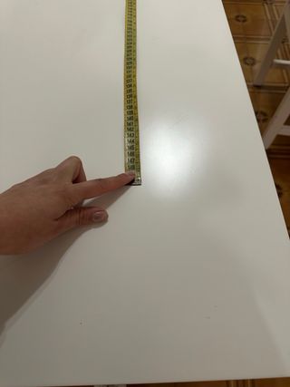 Mesa blanca extensible  + 4 sillas 