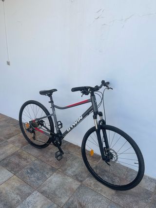 Bicicleta Riverside 500 gris-roja