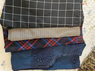 3 Faldas - Mango, Naf Naf - Talla 40
vestido azul 