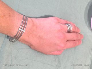 Esclava TOUS Light de oro blanco de 18 kt dimantes