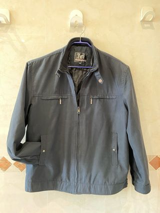 Cazadora negra caballero talla M