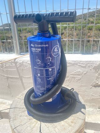 Inflador manual Quechua 4L